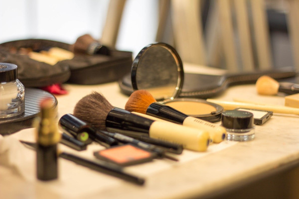 Los productos cosméticos deben indicar su modo de empleo en el etiquetado, según el TJUE