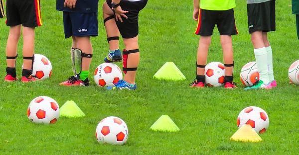 Un tribunal condena a dos hombres por pelearse en el partido de fútbol de sus hijos