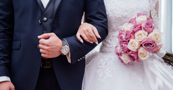 Una aseguradora condenada a indemnizar con 1.500 euros por el destrozo de un álbum de boda 