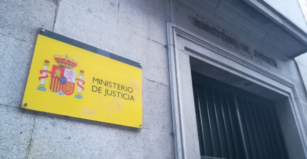 Pilar Llop se compromete a retomar las negociaciones con los funcionarios de Justicia