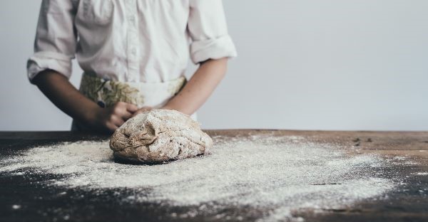 Declarado improcedente el despido de una trabajadora dedicada a la fabricación de productos alimenticios que orinaba en recipientes de cocina destinados al consumo humano