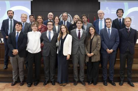 El equipo de la UAM gana el primer premio en la III Edición del Moot Court de Derecho Tributario 